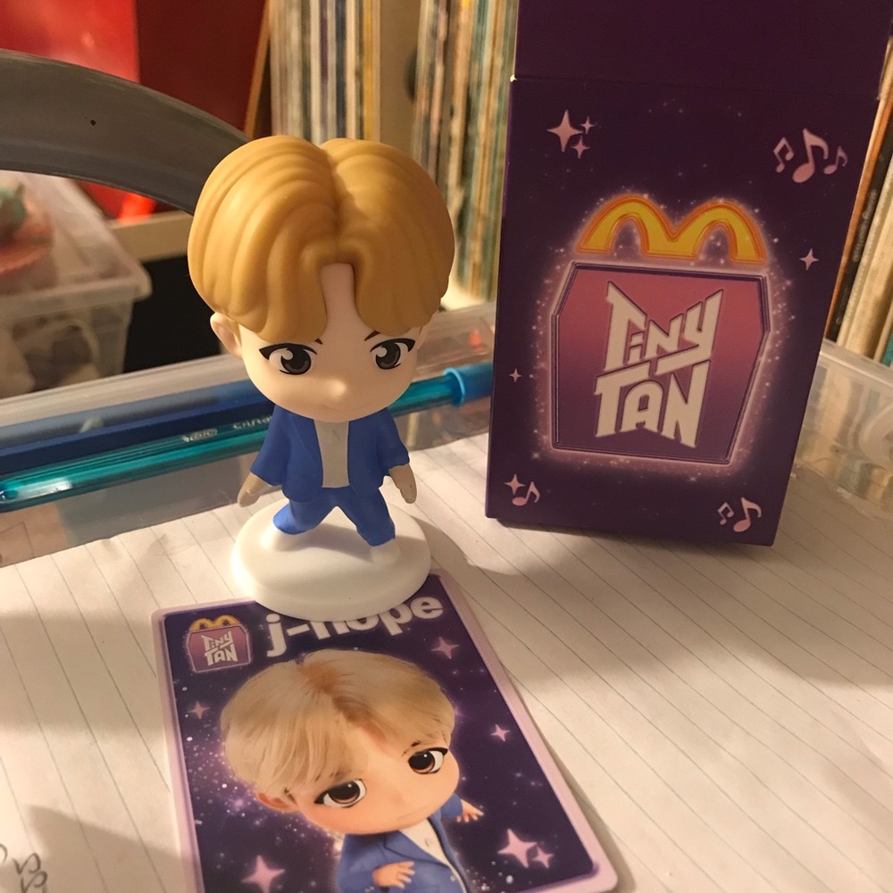 TinyTAN McDonald's Purple Collectible Box and toy - j Hope - Picture 4 of 4